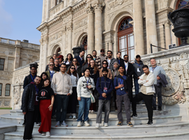 Özyeğin Üniversitesi Dersleri Sınıfın Dışına Taşıyor: “Rotamız Cumhuriyet”